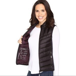 tumi packable jacket womens